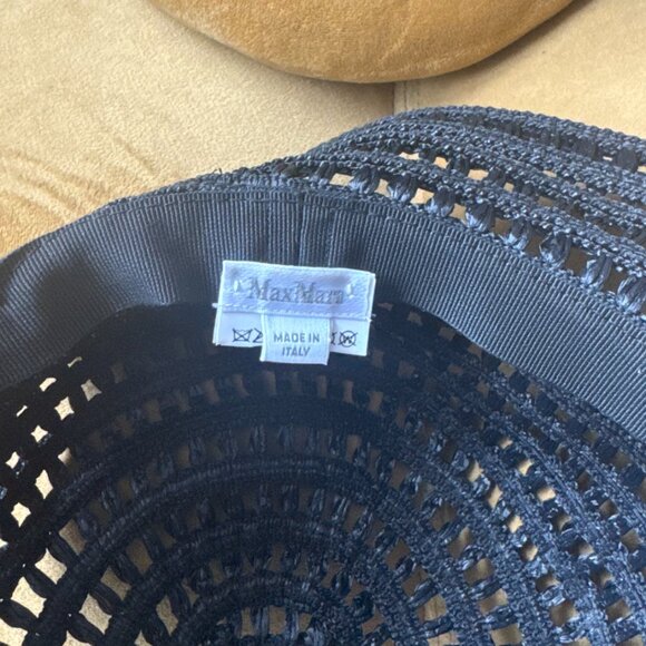 Max Mara Uccio Belted Black Bucket Hat main image 5